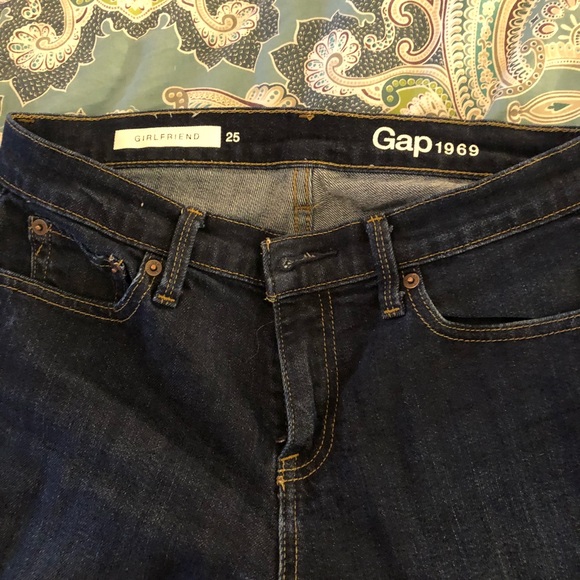 Gap girlfriend jeans, size 28 - Picture 3 of 6